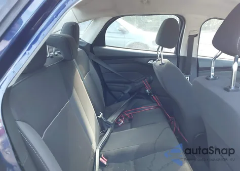 2012 Ford Focus Se z USA, uszkodzony, nr VIN 1FAHP3F22CL148412